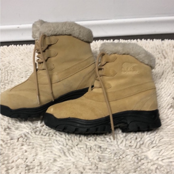 Sorel Thinsulate Waterfall Winter Boots - Picture 4 of 8